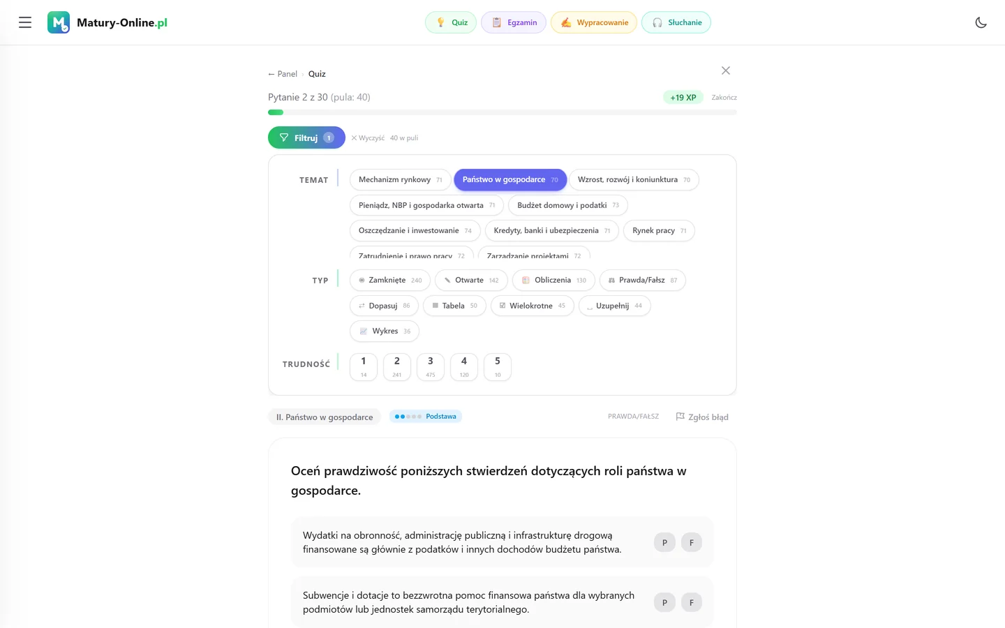 Quiz w Matury Online: panel „Filtruj” z zaznaczonym tematem „Państwo w gospodarce”, pod spodem pytanie z tego tematu