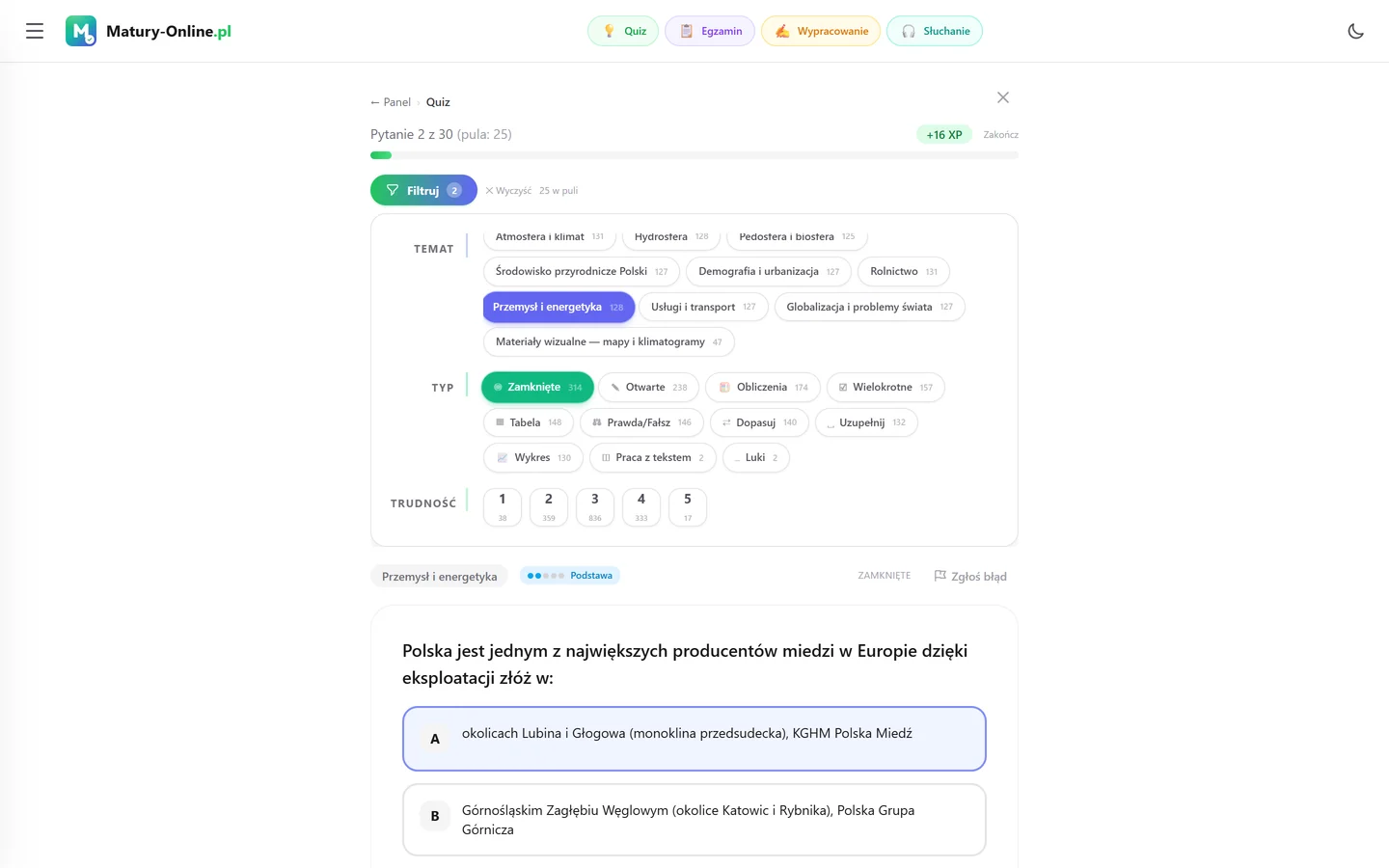 Quiz w Matury Online — panel „Filtruj” z zaznaczonym tematem „Społeczeństwo i gospodarka Polski”, typy zadań i trudność 1–5, pod spodem pytanie z tego tematu