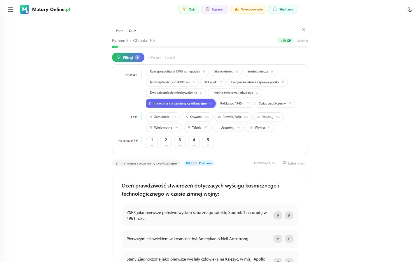 Quiz w Matury Online: panel „Filtruj” z zaznaczonym tematem „Zimna wojna”, pod spodem pytanie z tego tematu