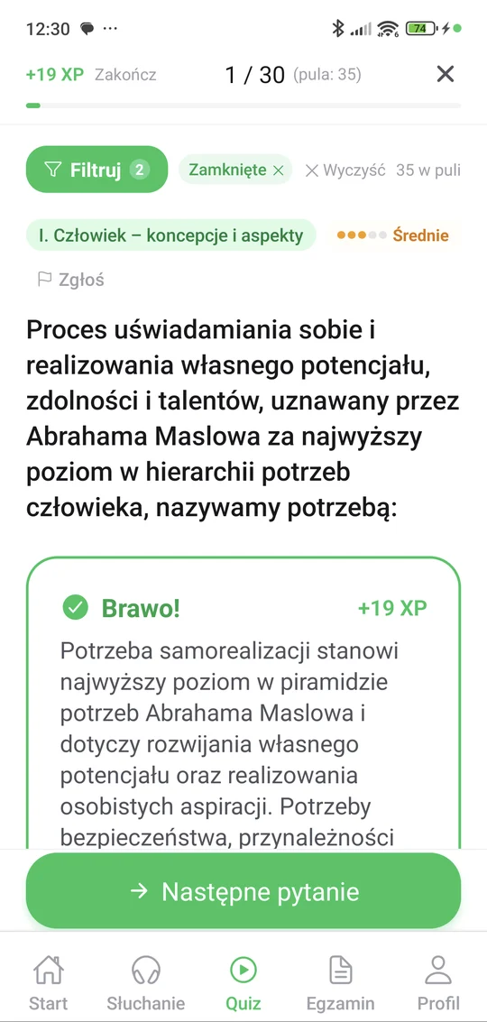 Sprawdzian z koncepcji człowieka w aplikacji Matury Online: pytanie z tematu „Koncepcje człowieka” i wyjaśnienie po odpowiedzi