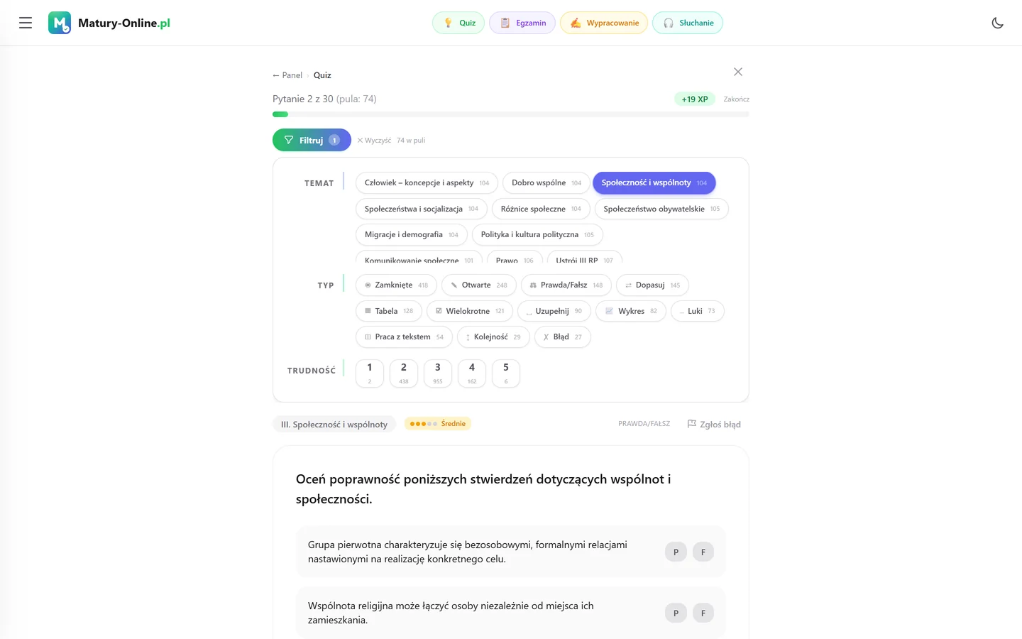 Quiz w Matury Online: panel „Filtruj” z zaznaczonym tematem „Społeczność i wspólnoty”, pod spodem pytanie z tego tematu