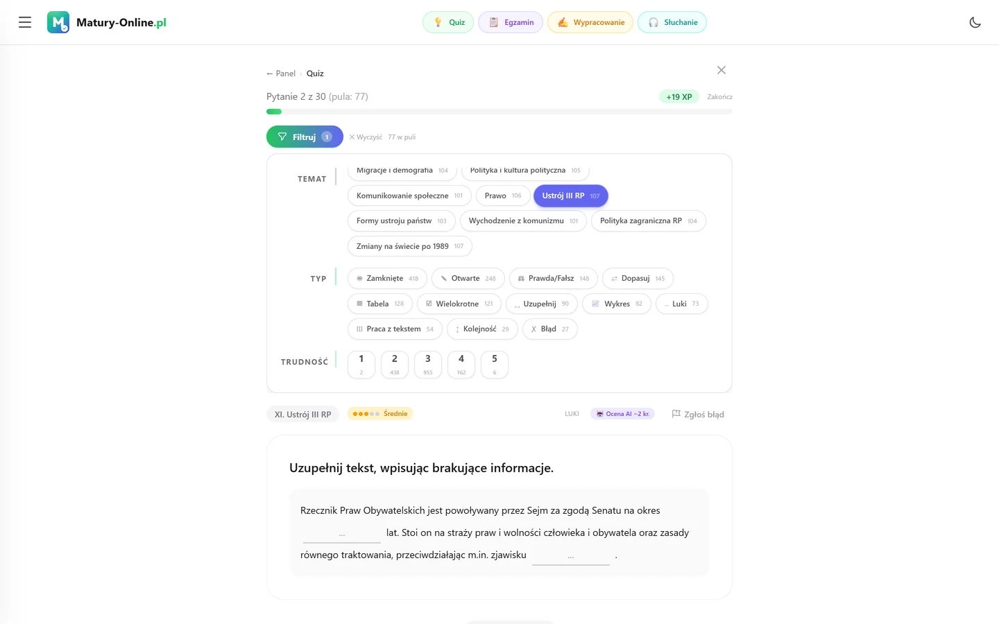 Quiz w Matury Online: panel „Filtruj” z zaznaczonym tematem „Ustrój III RP”, pod spodem pytanie z tego tematu
